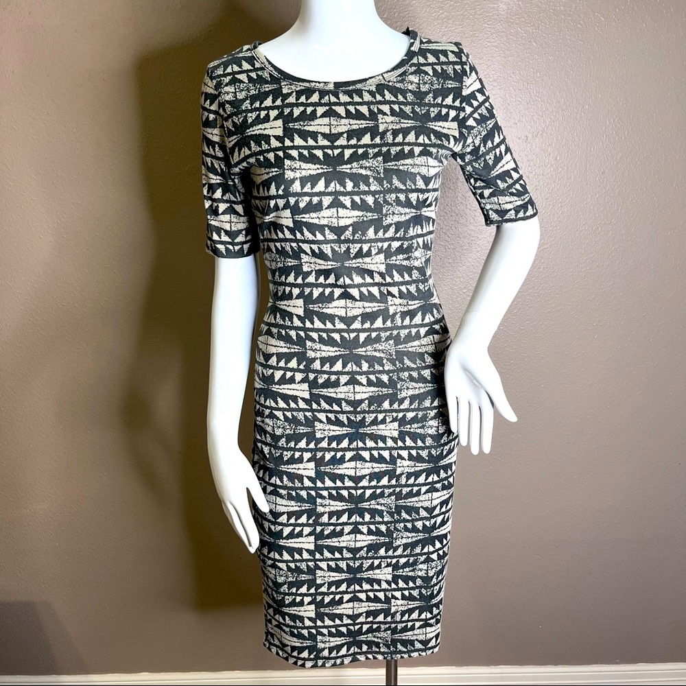 -NWOT- LulaRoe Julia Aztec Print Dress